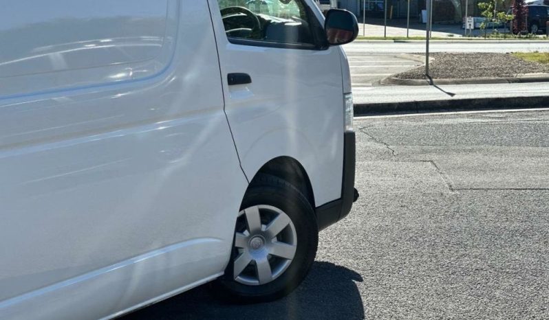 
								2017 Toyota Hiace LWB KDH201R MY16 full									