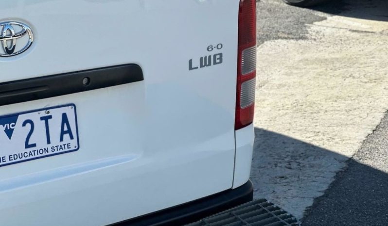 
								2017 Toyota Hiace LWB KDH201R MY16 full									