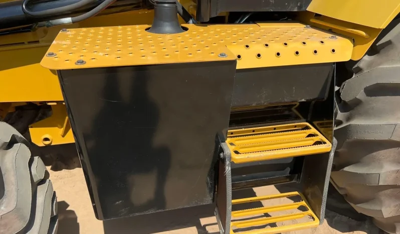 
								2021 Caterpillar 415 Backhoe Loader full									