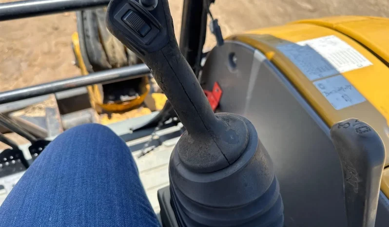 
								2016 Caterpillar 304E2 CR Excavator full									
