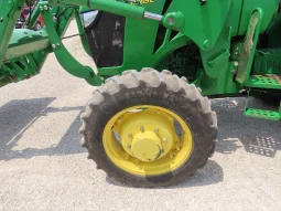 
										2016 John Deere 5065E Tractor full									