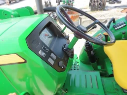 
										2016 John Deere 5065E Tractor full									