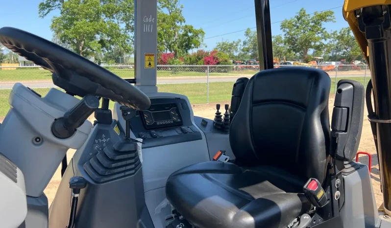 
								2021 Caterpillar 415 Backhoe Loader full									