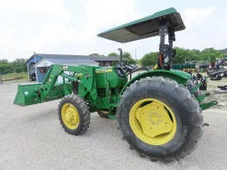 
										2016 John Deere 5065E Tractor full									
