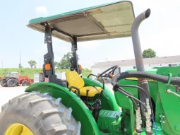 
										2016 John Deere 5065E Tractor full									