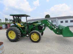 
										2016 John Deere 5065E Tractor full									