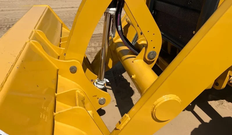 
								2021 Caterpillar 415 Backhoe Loader full									